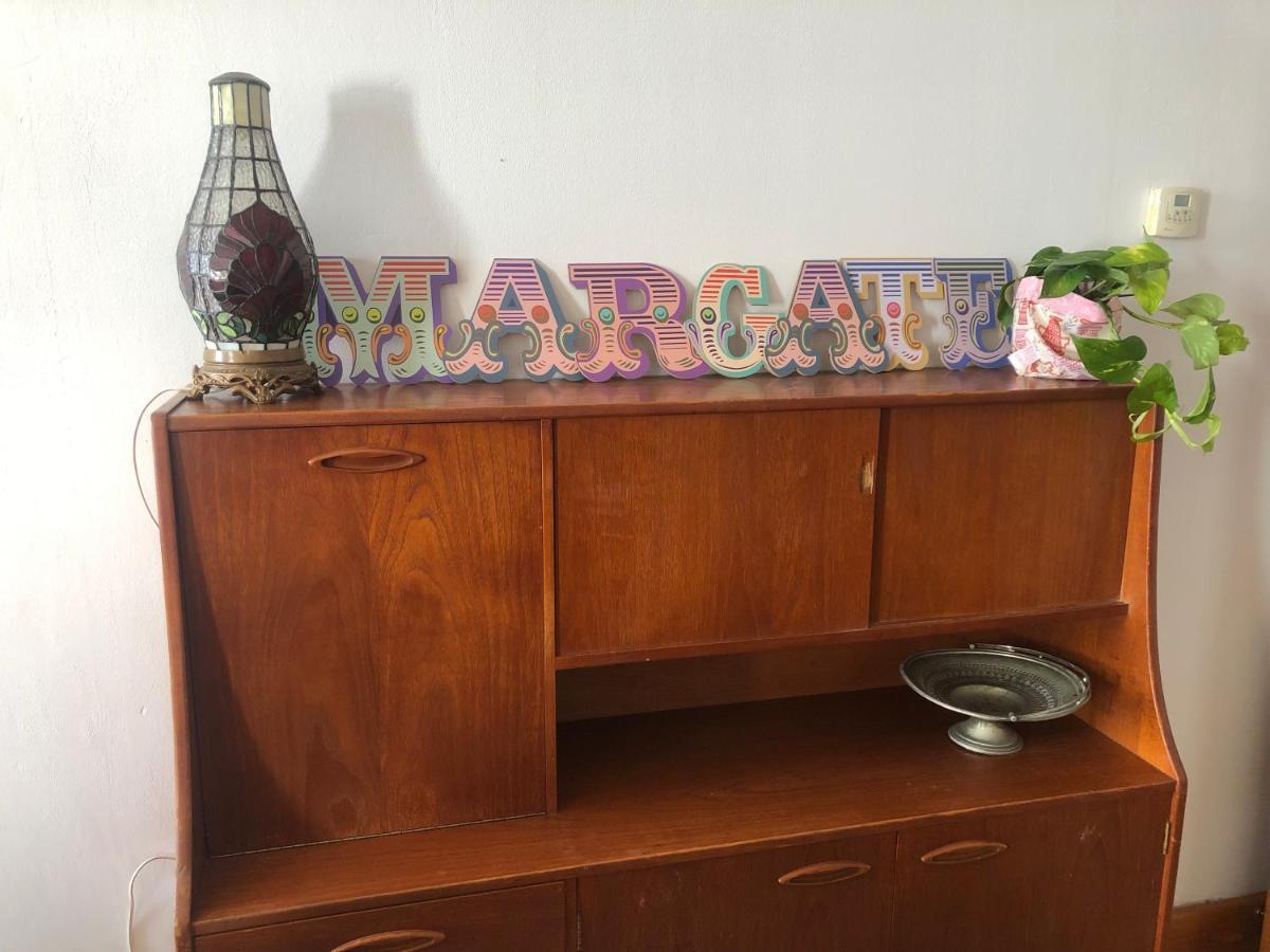 Margate Sea Front Apartment Екстериор снимка